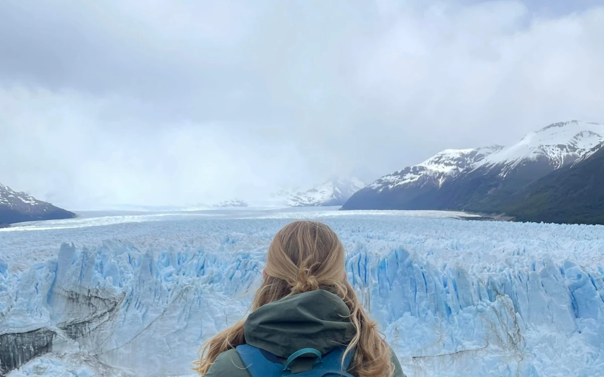 Tour boat on Lago Argentino in front of the Perito Moreno Glacier